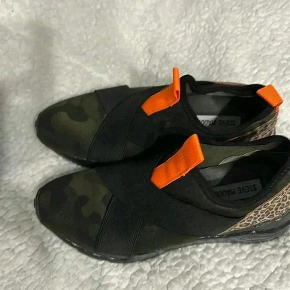 Steve Madden‎ slip on shoes - Picture 1 of 4